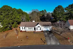 5275 Marvin Dr, Spring Lake, NC 28390 - Photo 9