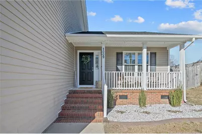 1009 Bramblegate Road, Hope Mills, NC 28348 - Photo 5