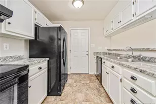 1432 Rougemart Dr, Fayetteville, NC 28304 - Photo 9