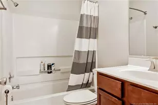 2705 Preston Woods Ln, Fayetteville, NC 28304 - Photo 3