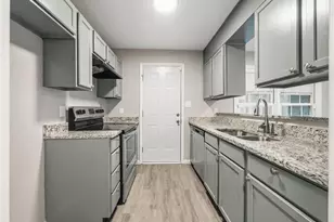 6870 Shawcross Ln, Fayetteville, NC 28314 - Photo 9