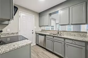 6870 Shawcross Ln, Fayetteville, NC 28314 - Photo 11