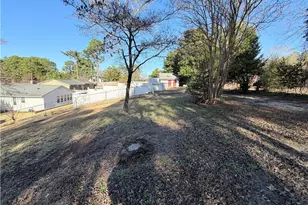 4946 Pinewood Dr, Hope Mills, NC 28348 - Photo 37