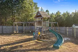 37 Lancaster Ct, Spring Lake, NC 28390 - Photo 49