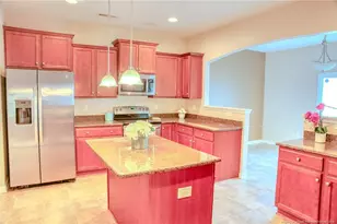 1430 Vandenberg Dr, Fayetteville, NC 28312 - Photo 9