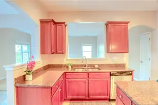 1430 Vandenberg Dr, Fayetteville, NC 28312 - Photo 9