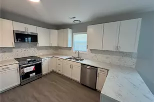 304 S Patterson St, Maxton, NC 28364 - Photo 3