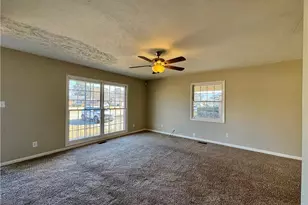 622 Glensford Dr, Fayetteville, NC 28304 - Photo 5