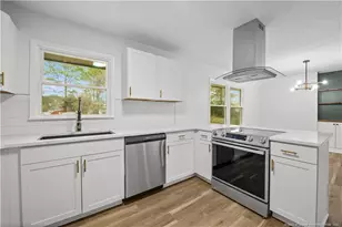 1947 Ireland Dr, Fayetteville, NC 28304 - Photo 9