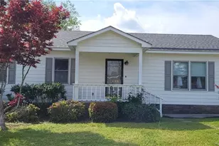 1439 Sprunt Ave, Lumberton, NC 28358 - Photo 1