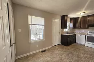 2160 Quailridge Dr, Fayetteville, NC 28304 - Photo 23