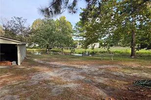 3328 King Charles Rd, Fayetteville, NC 28306 - Photo 5