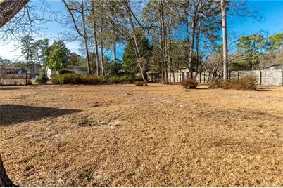 823 E Donaldson Avenue, Raeford, NC 28376 - Photo 5