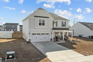 320 Glee St, Hope Mills, NC 28348 - Photo 3