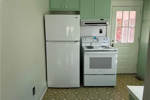 202 E 17th St, Lumberton, NC 28358 - Photo 3