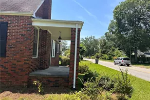 202 E 17th St, Lumberton, NC 28358 - Photo 17