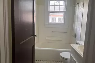 202 E 17th St, Lumberton, NC 28358 - Photo 13