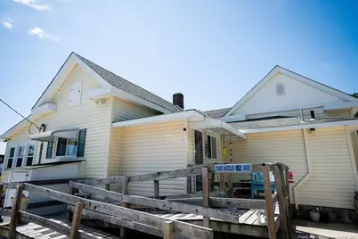 208 W Thompson Street, Fairmont, NC 28340 - Photo 17