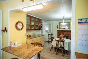 208 W Thompson St, Fairmont, NC 28340 - Photo 9