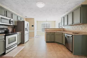 2220 Sir Michael Dr, Hope Mills, NC 28348 - Photo 7