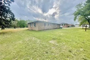 1374 McLean Chapel Church Rd, Bunnlevel, NC 28323 - Photo 15