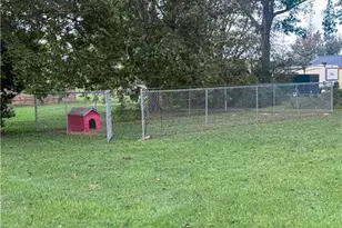 2879 County Line Rd, Saint Pauls, NC 28384 - Photo 5