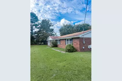 2879 County Line Road, Saint Pauls, NC 28384 - Photo 3