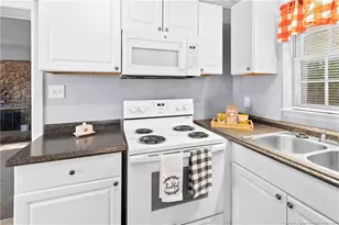 1602 Camelot Dr, Fayetteville, NC 28304 - Photo 11