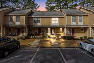 1207 Huntsman Ct, Fayetteville, NC 28303 - Photo 1