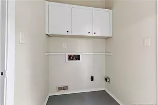 907 Dandridge Dr, Fayetteville, NC 28303 - Photo 33