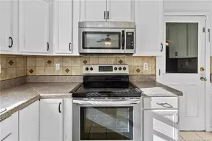 921 Flintwood Rd, Fayetteville, NC 28314 - Photo 17