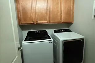 381 Gallery Dr, Spring Lake, NC 28390 - Photo 5