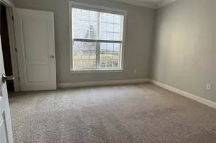 381 Gallery Dr, Spring Lake, NC 28390 - Photo 9