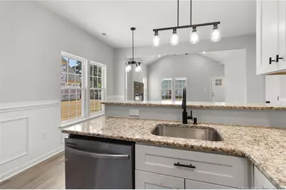 802 Holmes Street, Clinton, NC 28328 - Photo 13