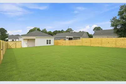 802 Holmes Street, Clinton, NC 28328 - Photo 3