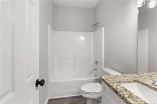 802 Holmes St, Clinton, NC 28328 - Photo 19