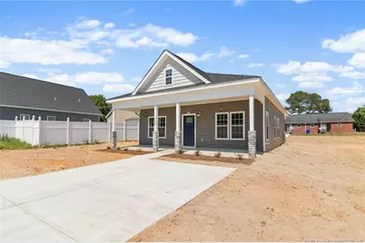 804 Holmes Street, Clinton, NC 28328 - Photo 3