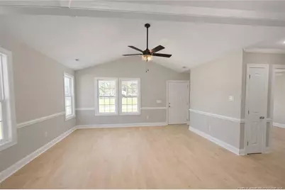 804 Holmes Street, Clinton, NC 28328 - Photo 5