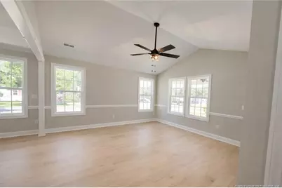 804 Holmes Street, Clinton, NC 28328 - Photo 5