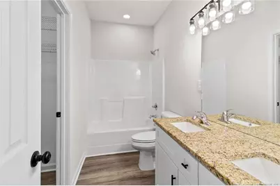 804 Holmes Street, Clinton, NC 28328 - Photo 13