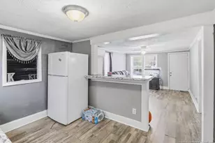 6311 Crestwood Ave, Fayetteville, NC 28304 - Photo 9