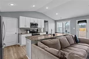 522 Carolina Church Rd, Saint Pauls, NC 28384 - Photo 7