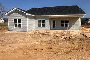 69 Mabe Rd, Parkton, NC 28371 - Photo 3