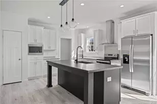 849 Loop Rd, Bunnlevel, NC 28323 - Photo 9