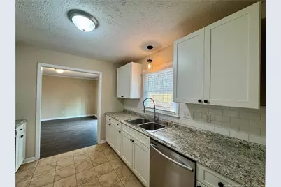 7031 Calamar Drive, Fayetteville, NC 28314 - Photo 9