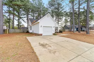 105 Deer Lodge Ct, Raeford, NC 28376 - Photo 3
