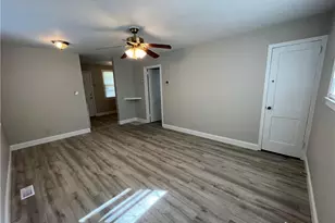 2110b Rogers Dr, Fayetteville, NC 28303 - Photo 7