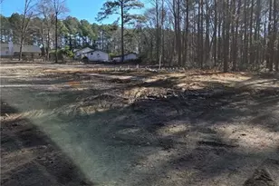 153 Sandalwood Dr, Spring Lake, NC 28390 - Photo 5