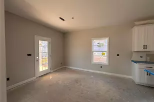 258 Rough Rdg Trl, Aberdeen, NC 28315 - Photo 9