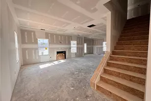 258 Rough Rdg Trl, Aberdeen, NC 28315 - Photo 3